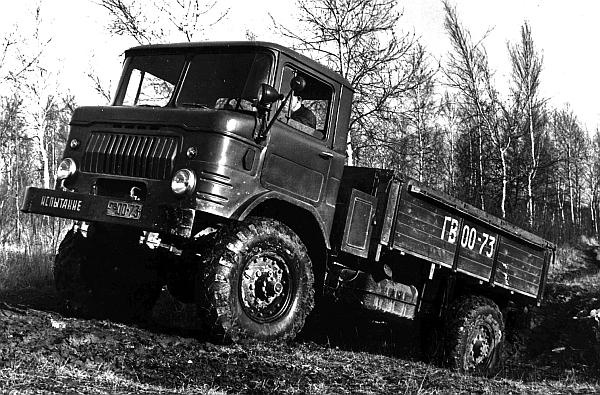 Иллюстрация к книге — Автомобили Советской Армии 1946-1991 [_147.jpg]