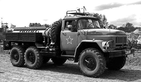 Иллюстрация к книге — Автомобили Советской Армии 1946-1991 [_201.jpg]
