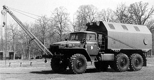 Иллюстрация к книге — Автомобили Советской Армии 1946-1991 [_224.jpg]