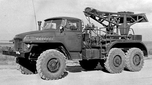 Иллюстрация к книге — Автомобили Советской Армии 1946-1991 [_231.jpg]