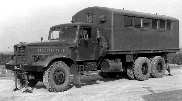 Иллюстрация к книге — Автомобили Советской Армии 1946-1991 [_240.jpg]