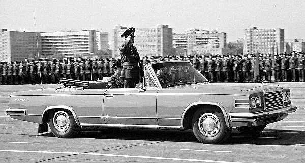 Иллюстрация к книге — Автомобили Советской Армии 1946-1991 [_273.jpg]