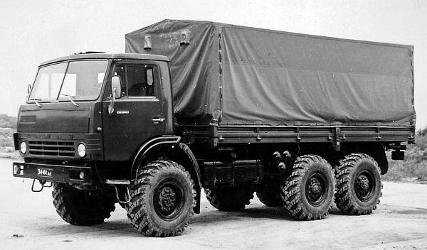 Иллюстрация к книге — Автомобили Советской Армии 1946-1991 [_281.jpg]