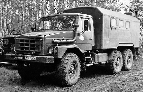 Иллюстрация к книге — Автомобили Советской Армии 1946-1991 [_307.jpg]