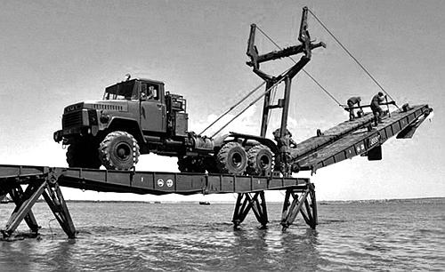 Иллюстрация к книге — Автомобили Советской Армии 1946-1991 [_319.jpg]