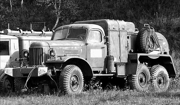 Иллюстрация к книге — Автомобили Советской Армии 1946-1991 [_95.jpg]