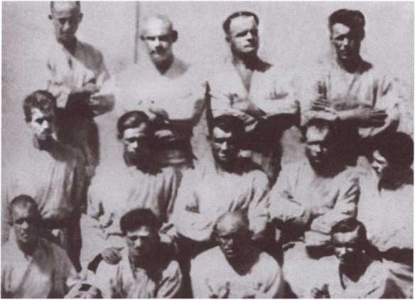 Иллюстрация к книге — Ощепков [i_055.jpg]