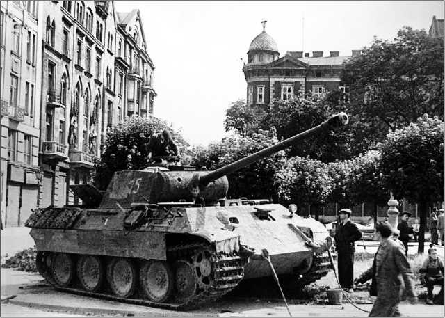 Иллюстрация к книге — Танки III Рейха. Том II [i_294.jpg]