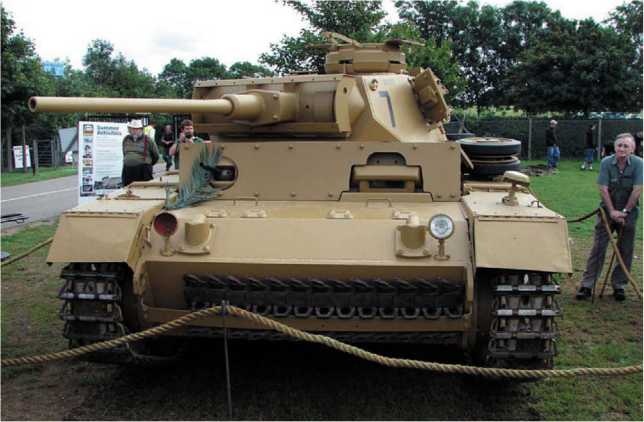 Иллюстрация к книге — Танки III Рейха. Том II [i_325.jpg]