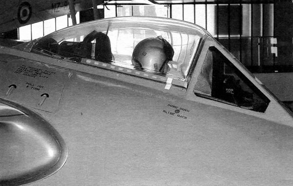 Иллюстрация к книге — Истребитель Де Хэвилленд «Вампир» [i_061.jpg]