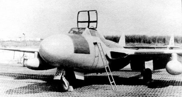 Иллюстрация к книге — Истребитель Де Хэвилленд «Вампир» [i_092.jpg]