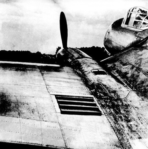 Иллюстрация к книге — Дальний бомбардировщик Ер-2. Самолет несбывшихся надежд [i_016.jpg]