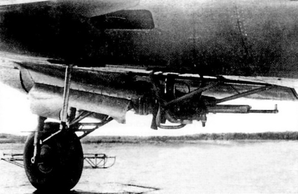 Иллюстрация к книге — Дальний бомбардировщик Ер-2. Самолет несбывшихся надежд [i_027.jpg]