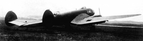 Иллюстрация к книге — Дальний бомбардировщик Ер-2. Самолет несбывшихся надежд [i_073.jpg]