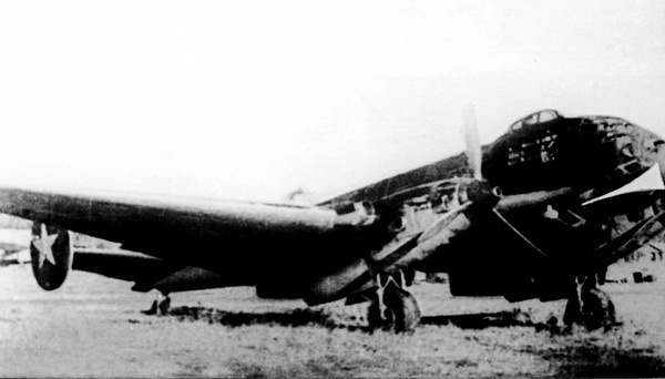 Иллюстрация к книге — Дальний бомбардировщик Ер-2. Самолет несбывшихся надежд [i_099.jpg]