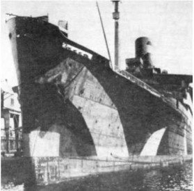 Иллюстрация к книге — Лайнеры на войне 1936-1968 гг. постройки [image120.jpg]