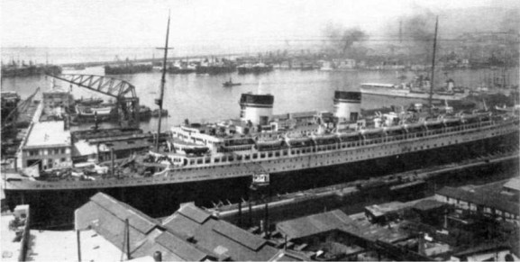 Иллюстрация к книге — Лайнеры на войне 1936-1968 гг. постройки [image131.jpg]