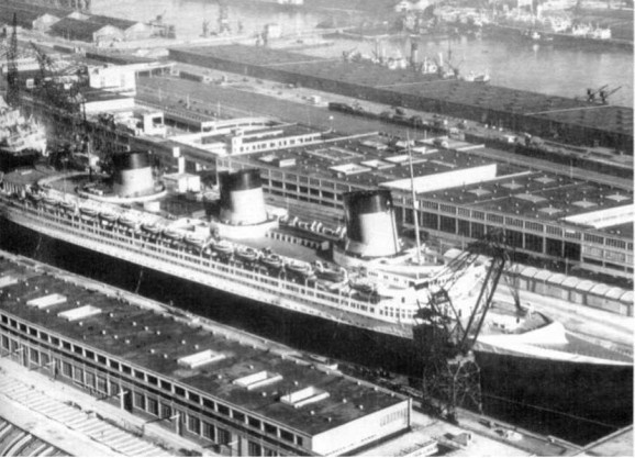 Иллюстрация к книге — Лайнеры на войне 1936-1968 гг. постройки [image43.jpg]