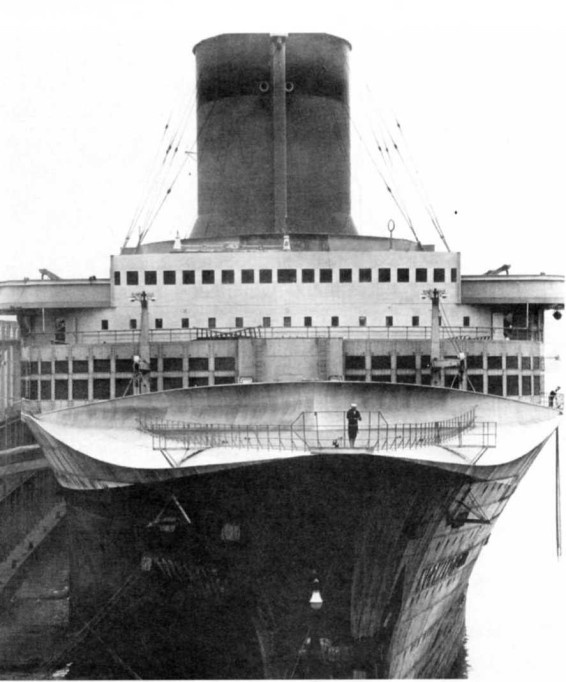 Иллюстрация к книге — Лайнеры на войне 1936-1968 гг. постройки [image47.jpg]