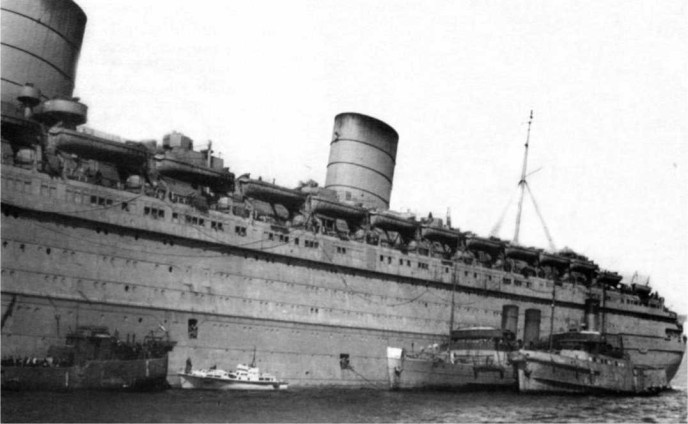 Иллюстрация к книге — Лайнеры на войне 1936-1968 гг. постройки [image79.jpg]