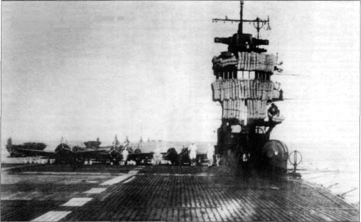 Иллюстрация к книге — Авианосец AKAGI: от Пёрл-Харбора до Мидуэя [i_034.jpg]