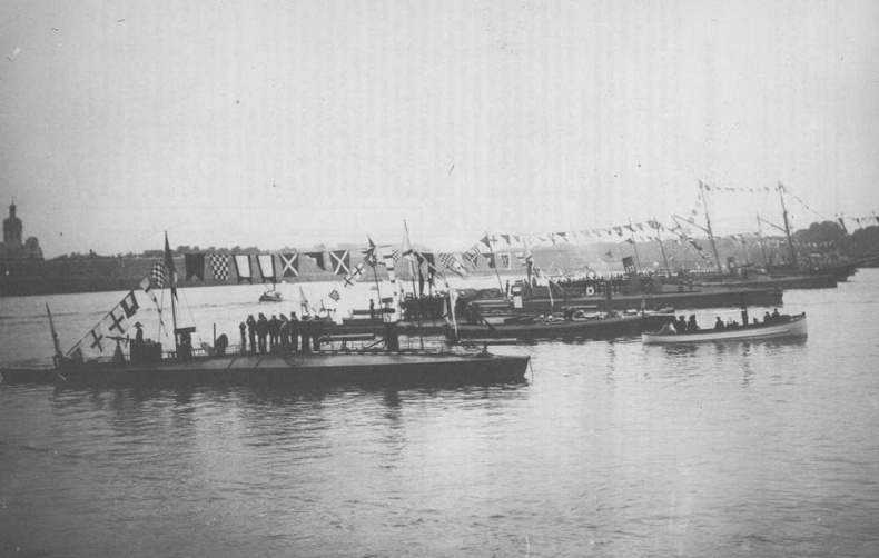 Иллюстрация к книге — Первые русские миноносцы [pic_16.jpg]