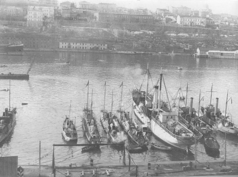 Иллюстрация к книге — Первые русские миноносцы [pic_189.jpg]