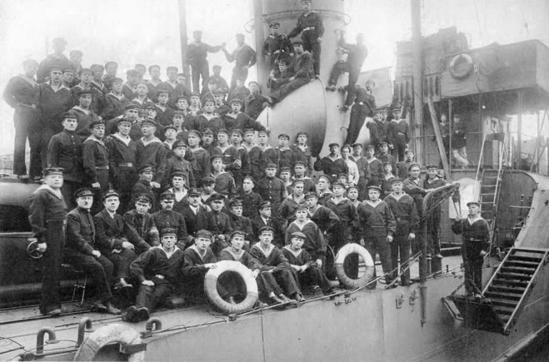 Иллюстрация к книге — Эскадренные миноносцы типа &quot;Новик&quot; в ВМФ СССР [pic_104.jpg]