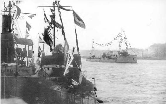 Иллюстрация к книге — Эскадренные миноносцы типа &quot;Новик&quot; в ВМФ СССР [pic_97.jpg]