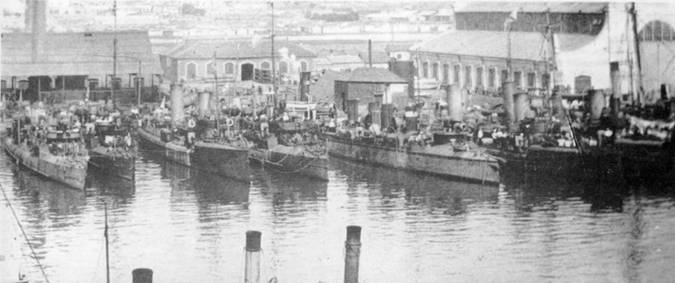 Иллюстрация к книге — Эскадренные миноносцы типа “Касатка”(1898-1925) [pic_64.jpg]