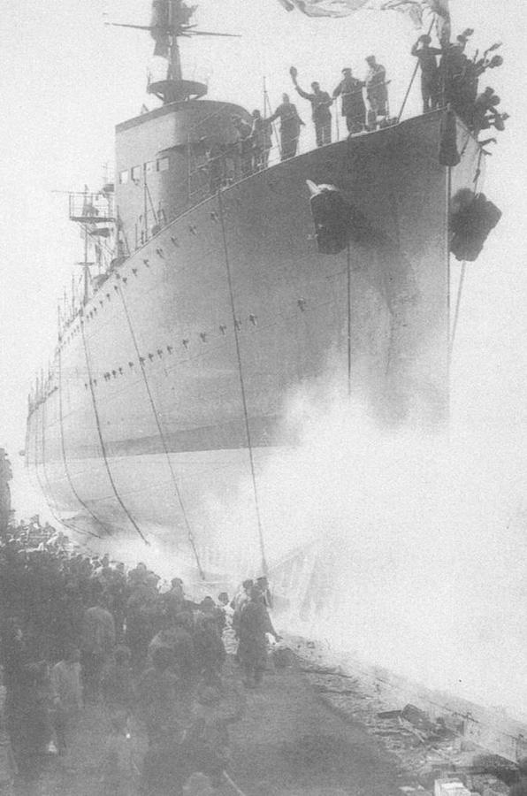 Иллюстрация к книге — Эскадренные миноносцы типа «Навигатори» [pic_125.jpg]