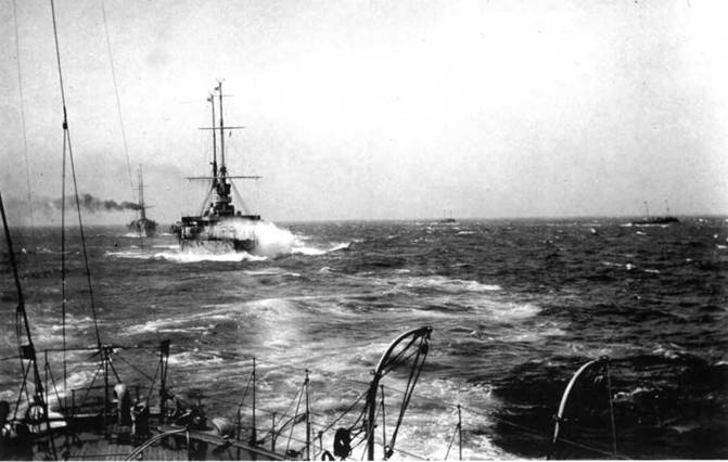 Иллюстрация к книге — Эскадренный броненосец “Ростислав”. (1893-1920 гг.) [pic_54.jpg]