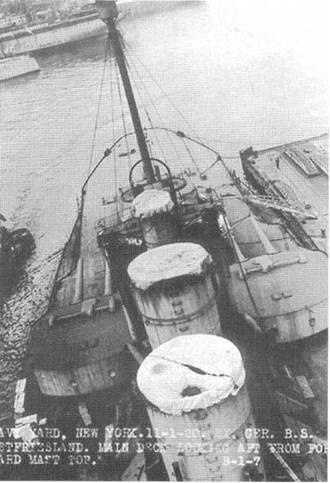 Иллюстрация к книге — Линейные корабли “Гельголанд”, “Остфрисланд”, &quot;Ольденбург&quot; и &quot;Тюринген&quot; . 1907-1921 гг. [pic_117.jpg]