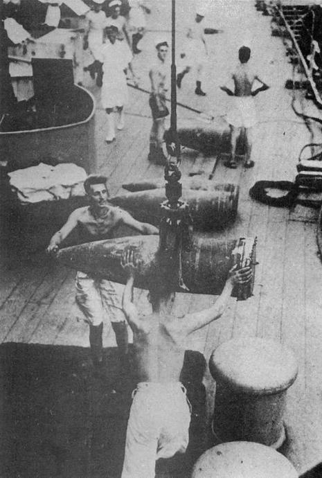 Иллюстрация к книге — Линейные корабли типа “Куин Элизабет” [img_119.jpg]