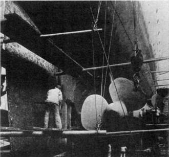 Иллюстрация к книге — Линейные крейсера Англии. Часть IV. 1915-1945 гг. [pic_59.jpg]