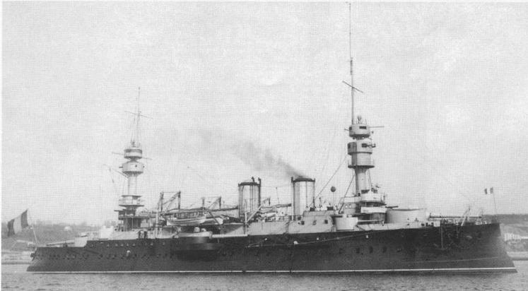 Иллюстрация к книге — Образцовые броненосцы Франции. Часть I. “Жорегибери”. 1891-1934 гг. [img_91.jpg]