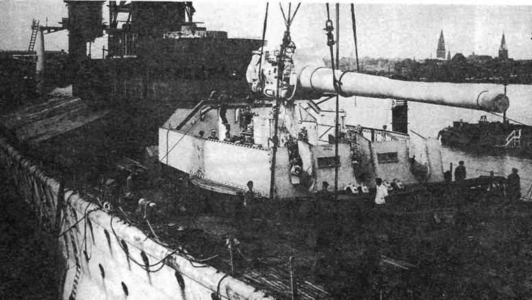 Иллюстрация к книге — Броненосные корабли типа “Дойчланд” [pic_14.jpg]