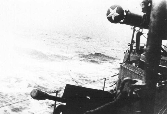 Иллюстрация к книге — Гвардейский крейсер «Красный Кавказ». [pic_107.jpg]