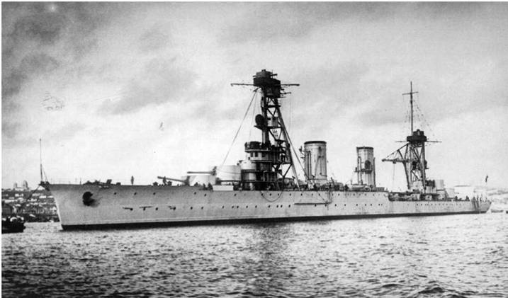 Иллюстрация к книге — Гвардейский крейсер «Красный Кавказ». [pic_138.jpg]