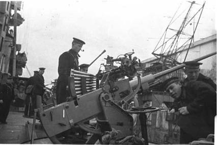 Иллюстрация к книге — Гвардейский крейсер «Красный Кавказ». [pic_166.jpg]