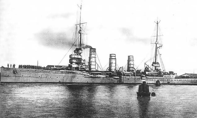 Иллюстрация к книге — Гвардейский крейсер «Красный Кавказ». [pic_48.jpg]