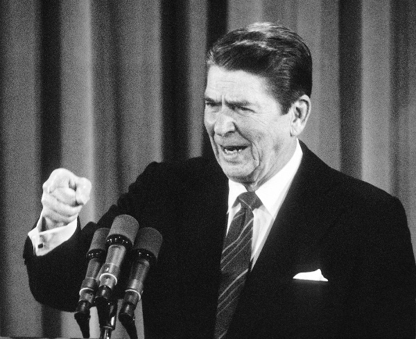 Иллюстрация к книге — Мода на русское [i_020.jpg]