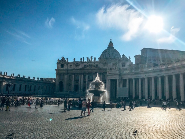 Иллюстрация к книге — Путешествие двух. Итальянские приключения. Руководство по безудержному веселью [_5.jpg]