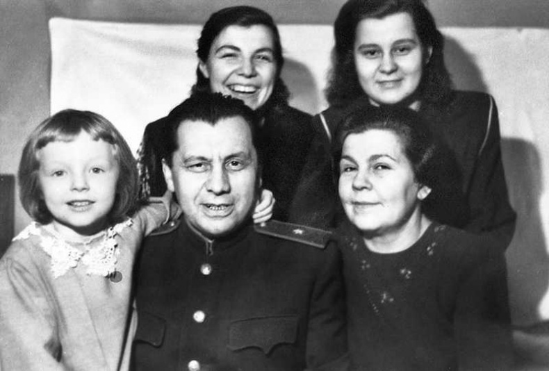 Иллюстрация к книге — Письма из Владимирской тюрьмы [i_033.jpg]