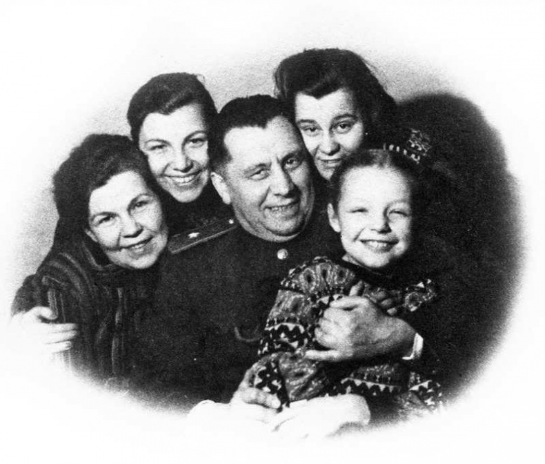 Иллюстрация к книге — Письма из Владимирской тюрьмы [i_048.jpg]