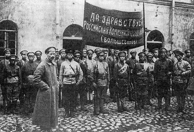 Иллюстрация к книге — Мифы советской эпохи [i_007.jpg]