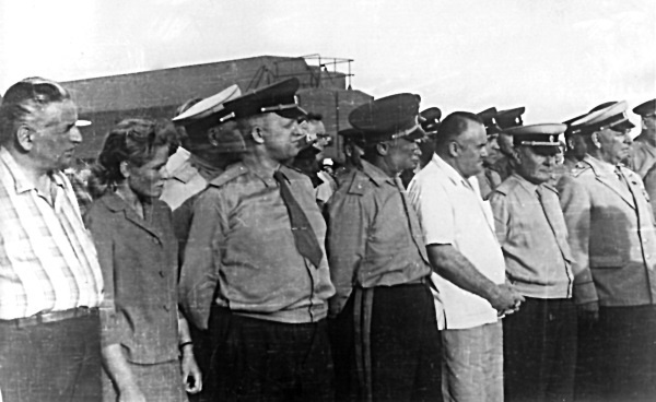 Иллюстрация к книге — Мифы советской эпохи [i_026.jpg]