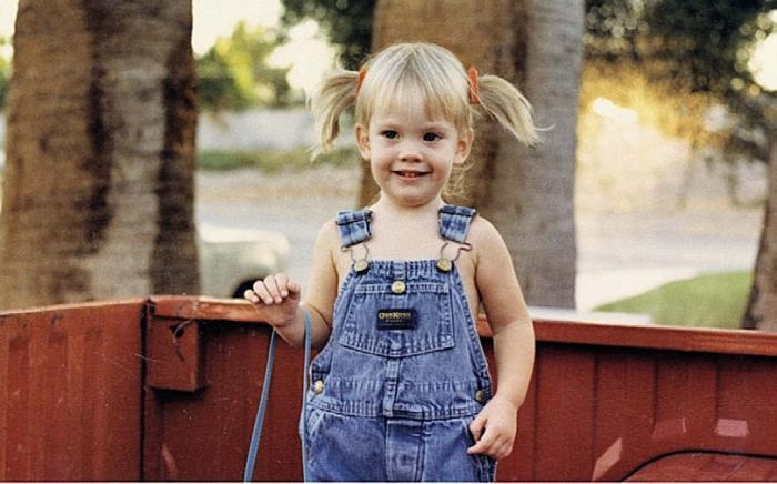 Иллюстрация к книге — Шаг вперед. История девушки, которая, потеряв ноги, научилась танцевать [_01_2.jpg]