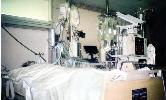 Иллюстрация к книге — Шаг вперед. История девушки, которая, потеряв ноги, научилась танцевать [_06.jpg]