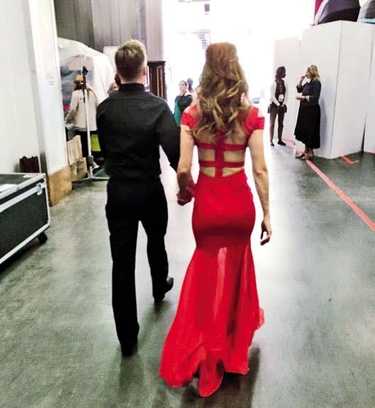 Иллюстрация к книге — Шаг вперед. История девушки, которая, потеряв ноги, научилась танцевать [_12.jpg]